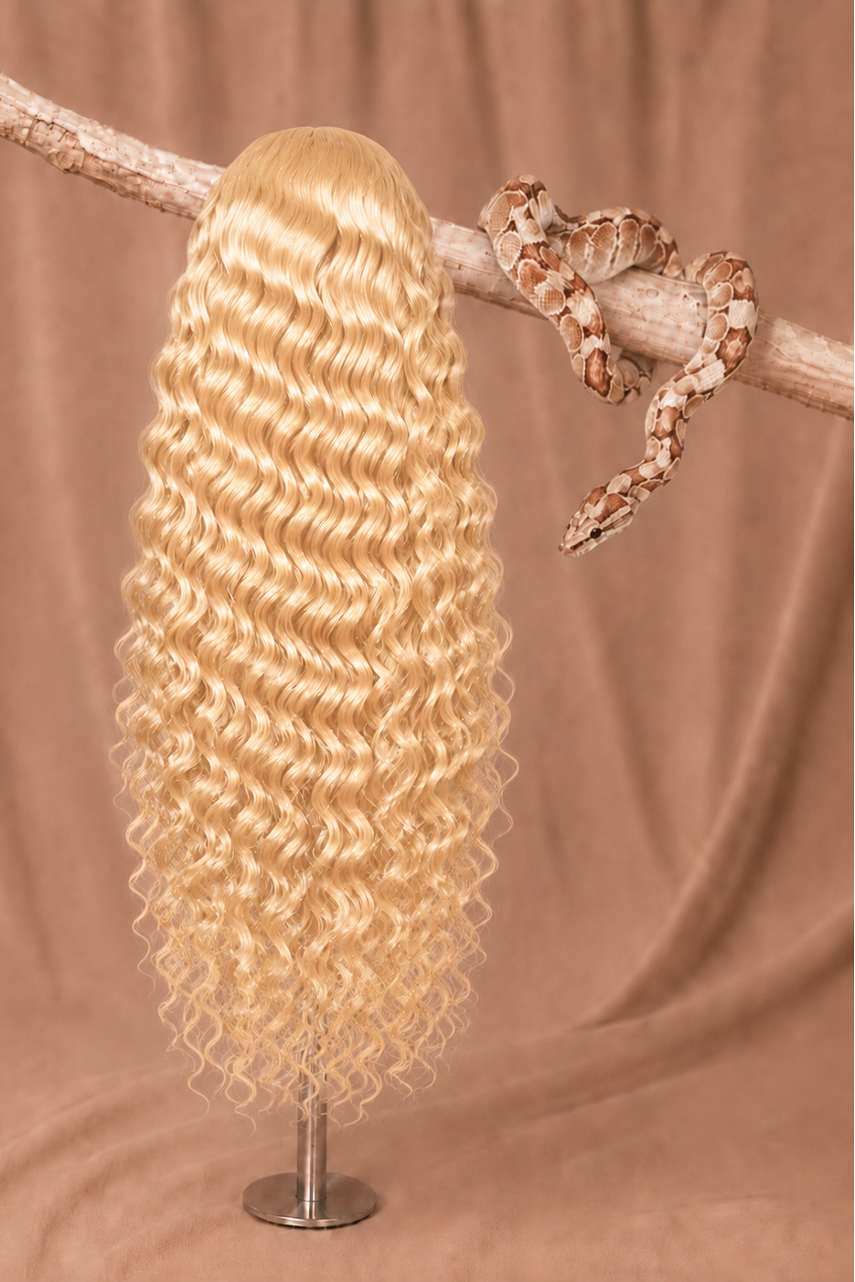 613 Rattlesnake Curl Loose Deep Wave 5x5 HD Lace Closure Wig in Platinum Blonde back view human hair wig texture