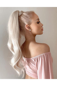 Photography Hairstyling - Curled Slick Pony